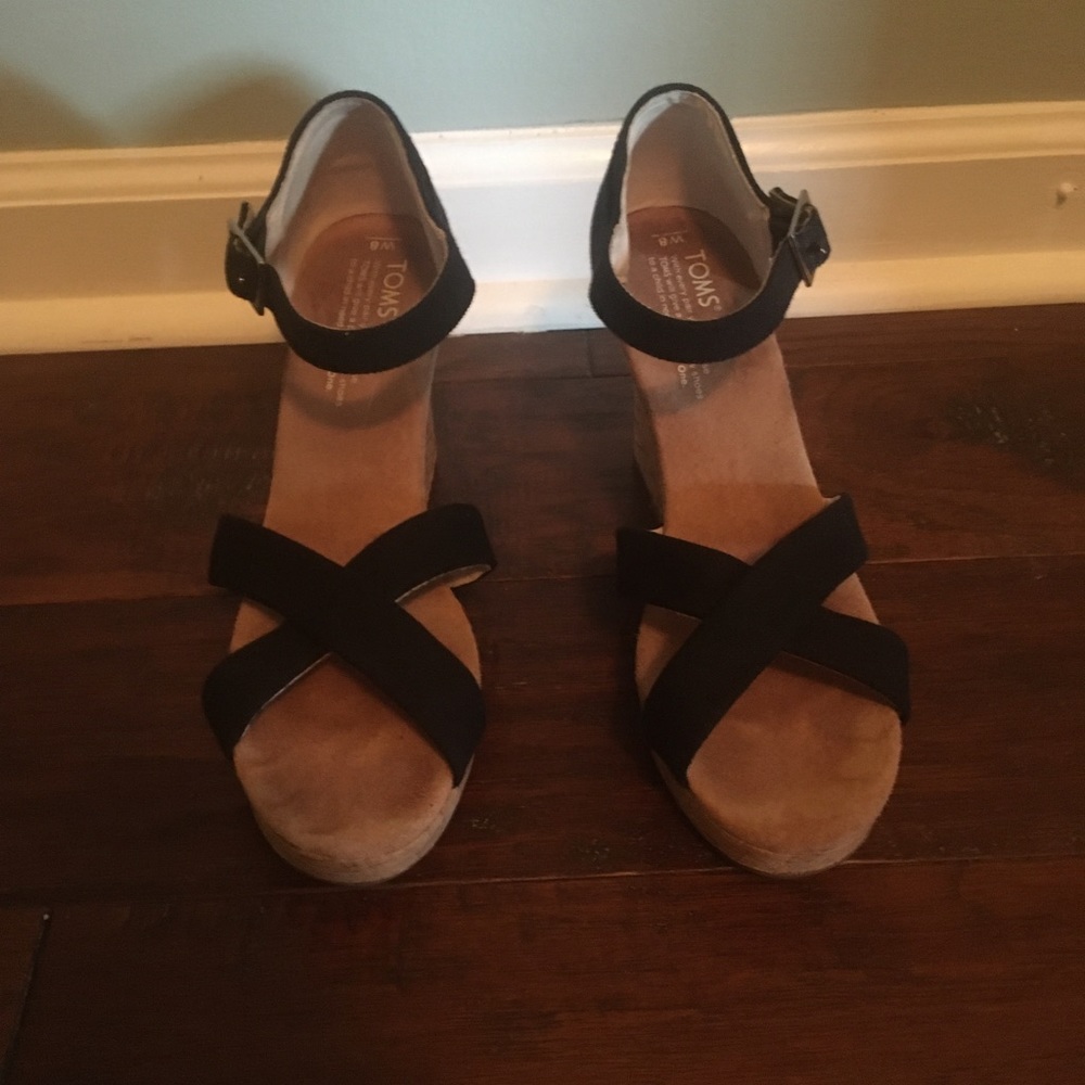 Toms black canvas wedges